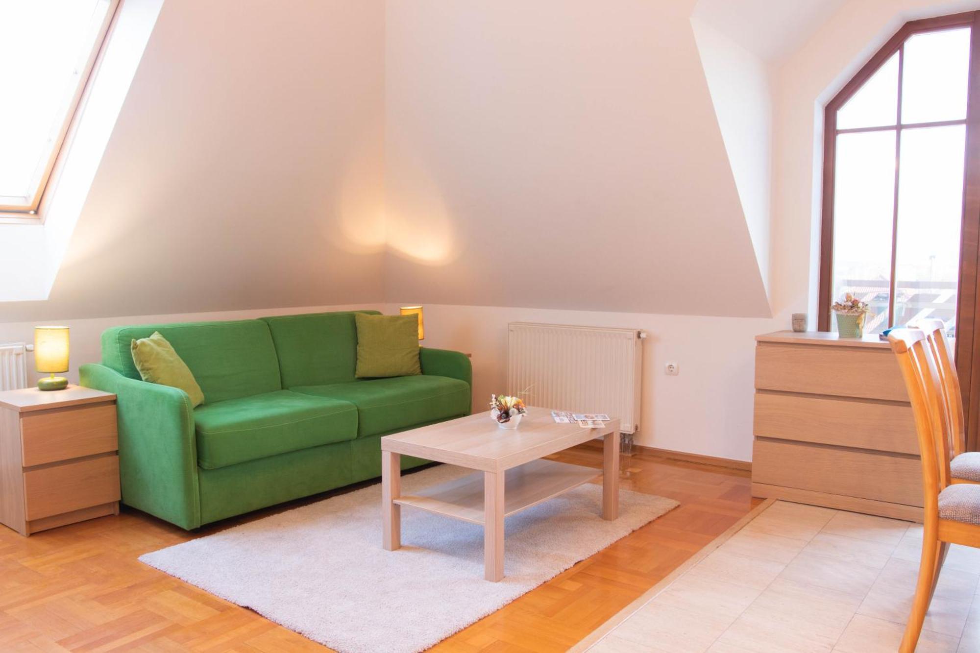 Апартаменти Gardonyi Apartman Еґер Екстер'єр фото
